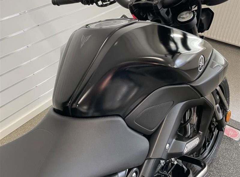 10949222.jpg 10949222.jpg