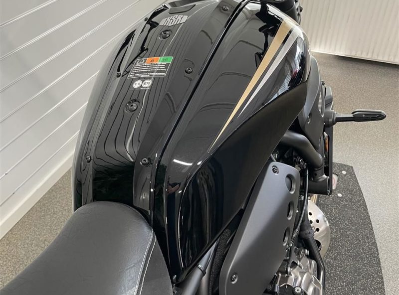 11892001.jpg 11892001.jpg