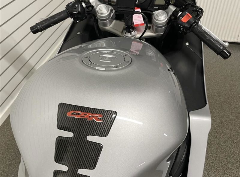 12129304.jpg 12129304.jpg