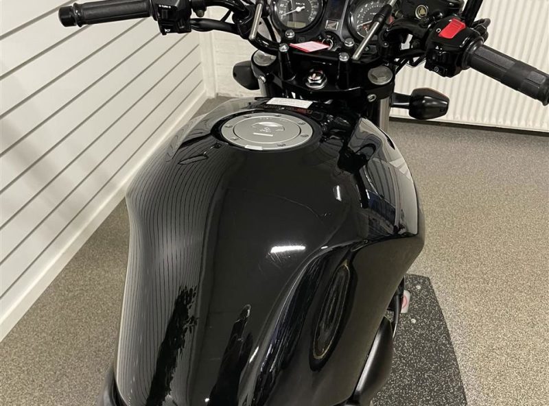 12147917.jpg 12147917.jpg