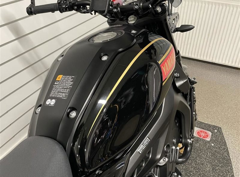 12233669.jpg 12233669.jpg