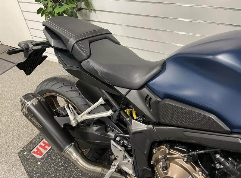 12480568.jpg 12480568.jpg