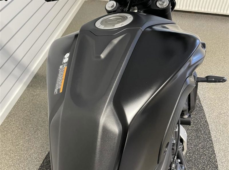 12480629.jpg 12480629.jpg