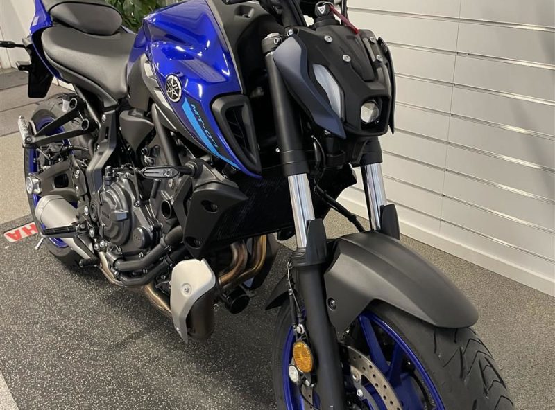 12480704.jpg 12480704.jpg