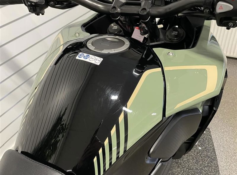 12532769.jpg 12532769.jpg