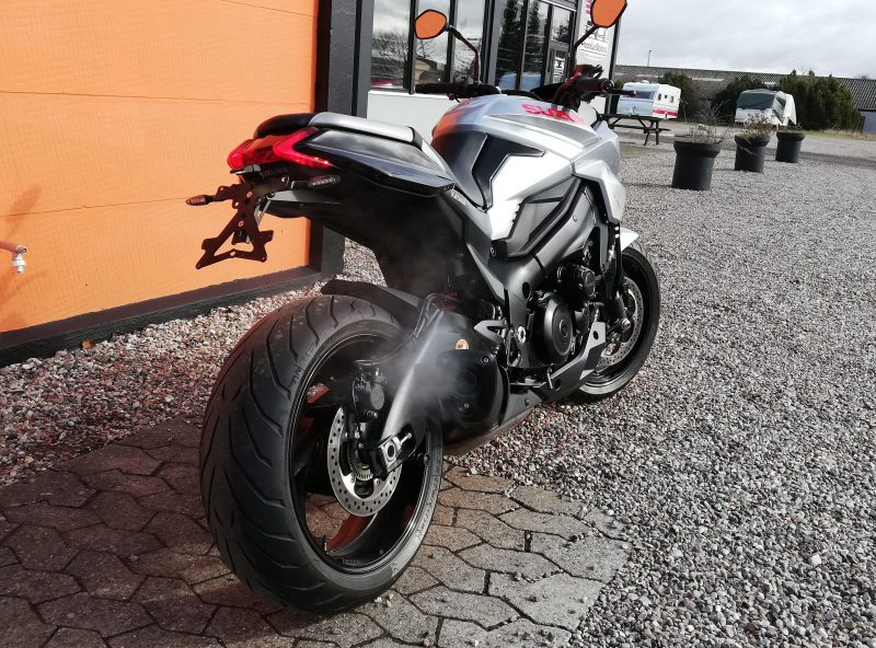 2020-suzuki-gsxs-1000-s-katana-mcimg-org_1600_213143_7JO7_1618215199.jpeg 2020-suzuki-gsxs-1000-s-katana-mcimg-org_1600_213143_7JO7_1618215199.jpeg