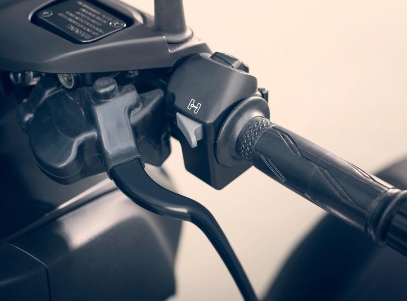 2024_YAM_MW300_EU_DNBSB_DET_003_03_preview_493252.jpg 2024_YAM_MW300_EU_DNBSB_DET_003_03_preview_493252.jpg