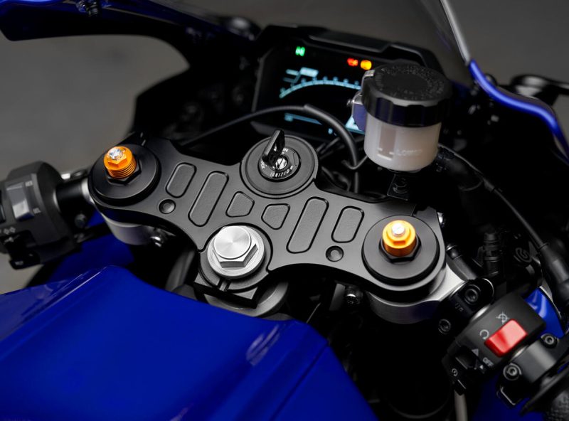 2024_YAM_YZF700R7_EU_DPBMC_DET_009_03_preview.jpg 2024_YAM_YZF700R7_EU_DPBMC_DET_009_03_preview.jpg