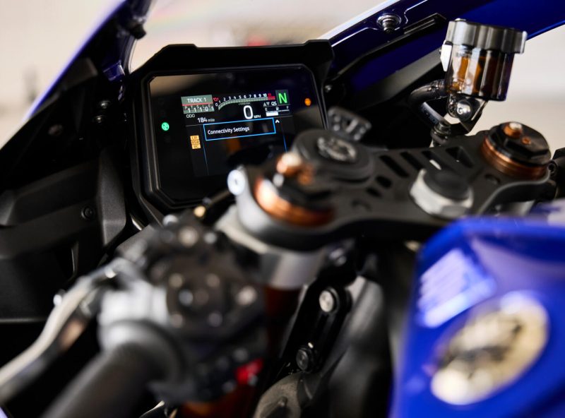 2025_YAM_YZF900R9_EU_DPBMC_DET_006_03_preview_499196.jpg 2025_YAM_YZF900R9_EU_DPBMC_DET_006_03_preview_499196.jpg