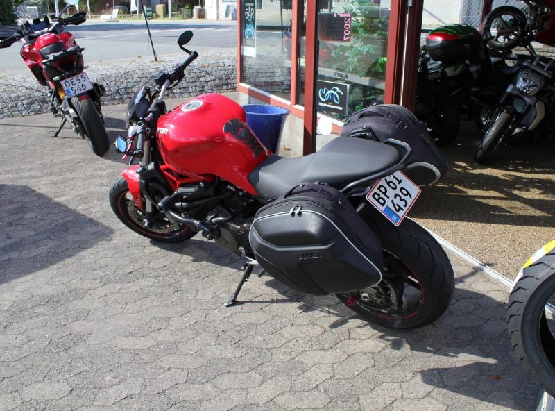 7639397.jpg 7639397.jpg