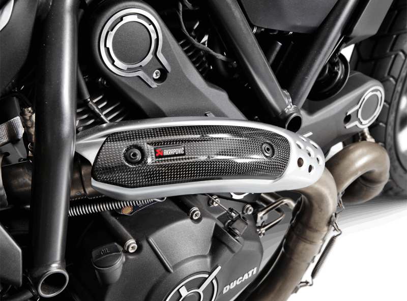 Akrapovic-MC-udstoedning-25-P-HSD12E3-Ducati-Scrambler-21-varmeskjold-i-carbon-Holtug-MC-B-1.png Akrapovic-MC-udstoedning-25-P-HSD12E3-Ducati-Scrambler-21-varmeskjold-i-carbon-Holtug-MC-B-1.png