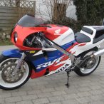 Honda-RC30-RVF-farver-stor_467927.jpg