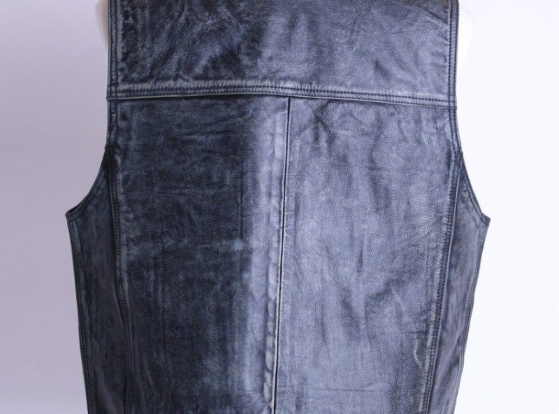 Laedervest-med-lynlaas-Antik_Sort-ryg_496684.jpg Laedervest-med-lynlaas-Antik_Sort-ryg_496684.jpg