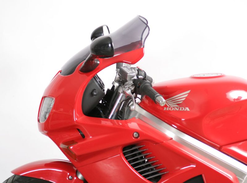 MRA-kaabeglas-26-0133376-Honda-VFR750F-94-97-Touring-glas-i-graa-T-1-Holtug-MC-B.jpg MRA-kaabeglas-26-0133376-Honda-VFR750F-94-97-Touring-glas-i-graa-T-1-Holtug-MC-B.jpg