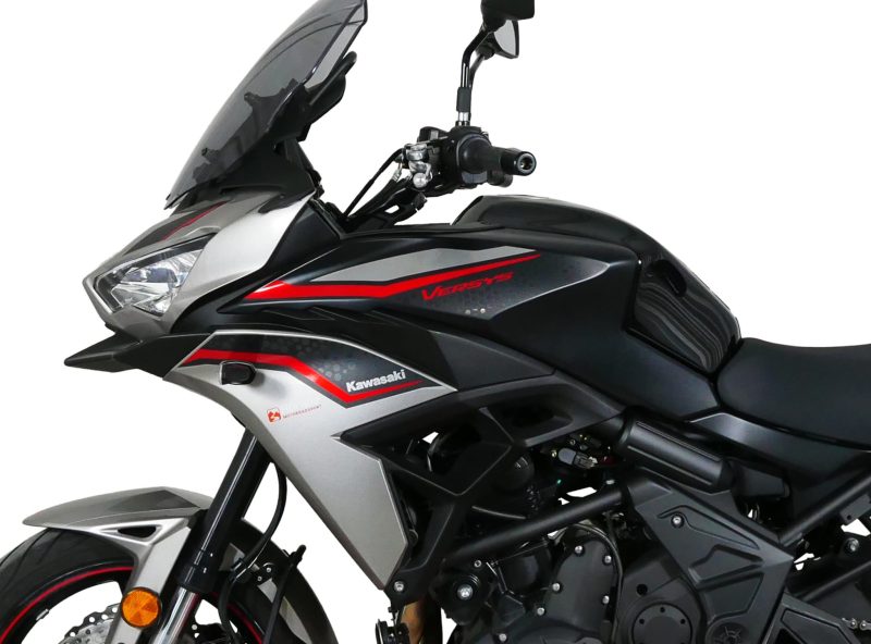 MRA-kaabeglas-26-0174379-Kawasaki-650-Versys-22-Touring-glas-i-graa-TM-1-Holtug-MC-C.jpg MRA-kaabeglas-26-0174379-Kawasaki-650-Versys-22-Touring-glas-i-graa-TM-1-Holtug-MC-C.jpg